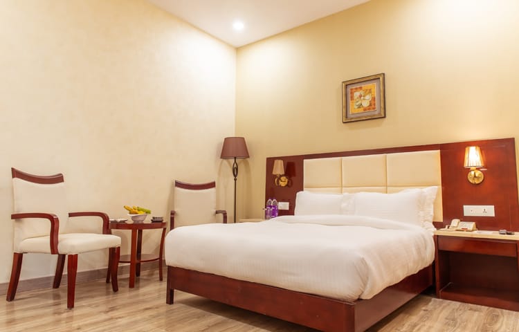 Deluxe Room – Modern & Stylish Comfort