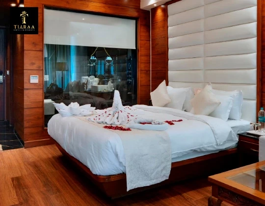 What to Expect From a Honeymoon Suite Room in Manali